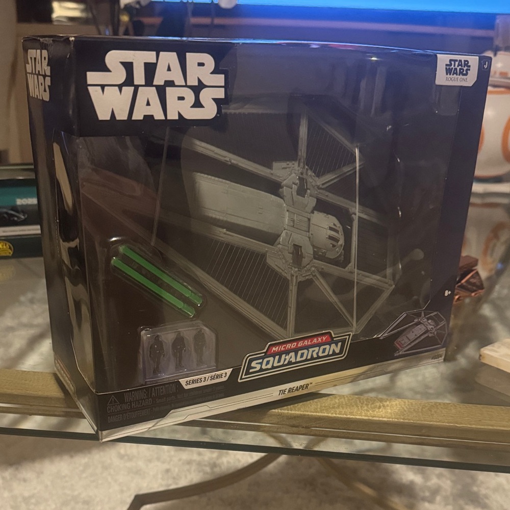 0204 Star Wars Micro Galaxy Squadron TIE Reaper 9-Inch Vehicle 3 Micro Figures